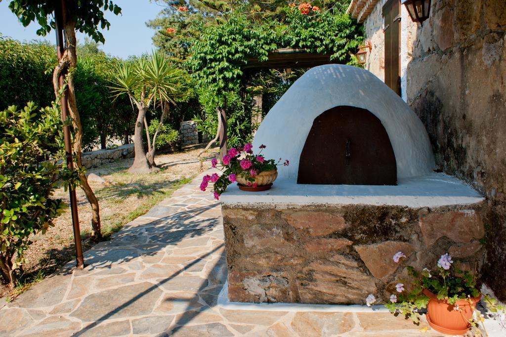 Myrties Stone - Ta Petrina Bauernhof